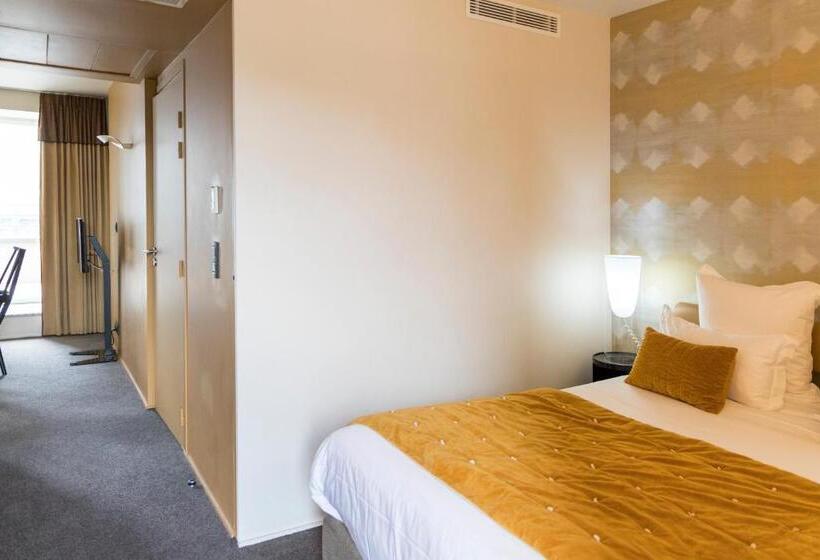Family Suite, L Adresse