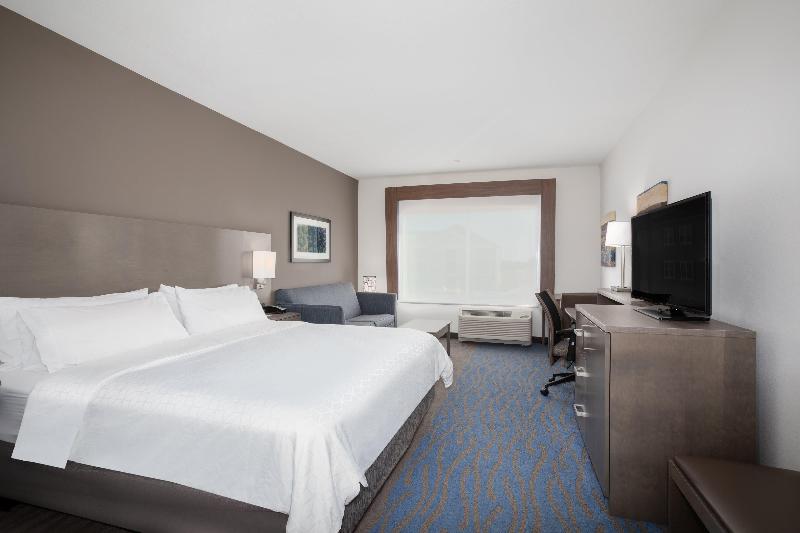 Люкс Кровать Кинг, Holiday Inn Express & Suites Great Bend, An Ihg