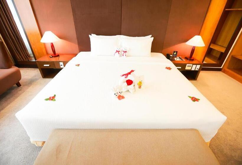 سوییت اجرایی, Muong Thanh Luxury Nhat Le