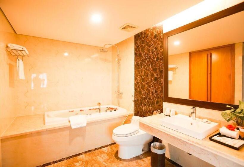سوییت اجرایی, Muong Thanh Luxury Nhat Le