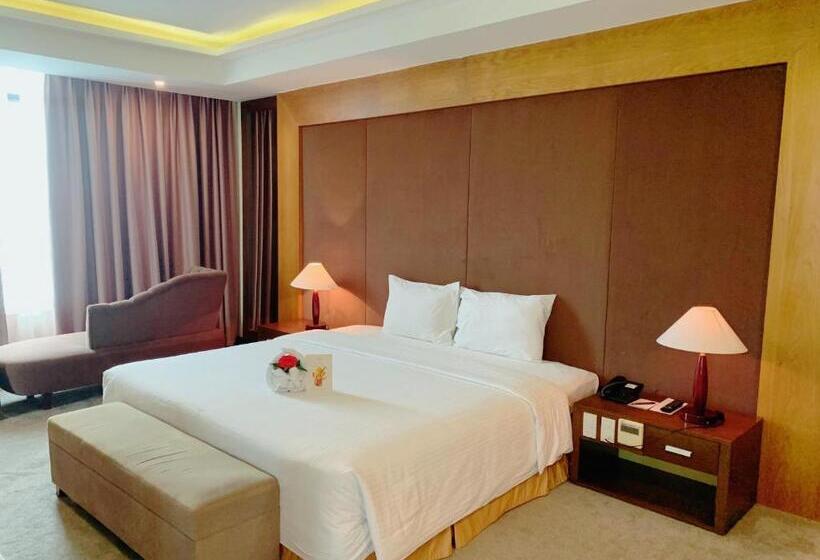 سوییت اجرایی, Muong Thanh Luxury Nhat Le