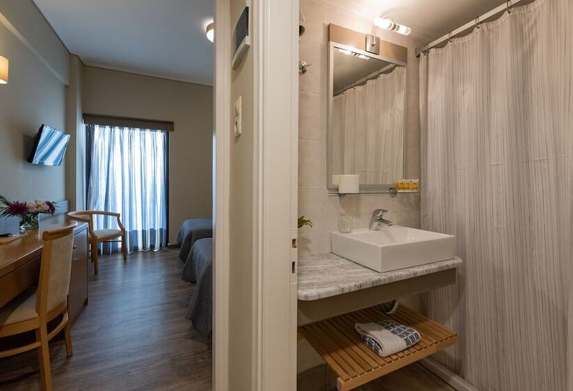 Quarto Estandar, Ostria
