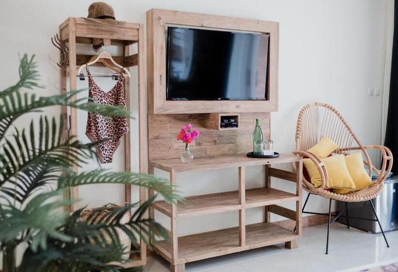 Quarto Estandar, Pesona Beach Resort & Spa