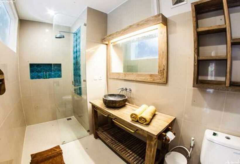 Quarto Estandar Cama King, Pesona Beach Resort & Spa