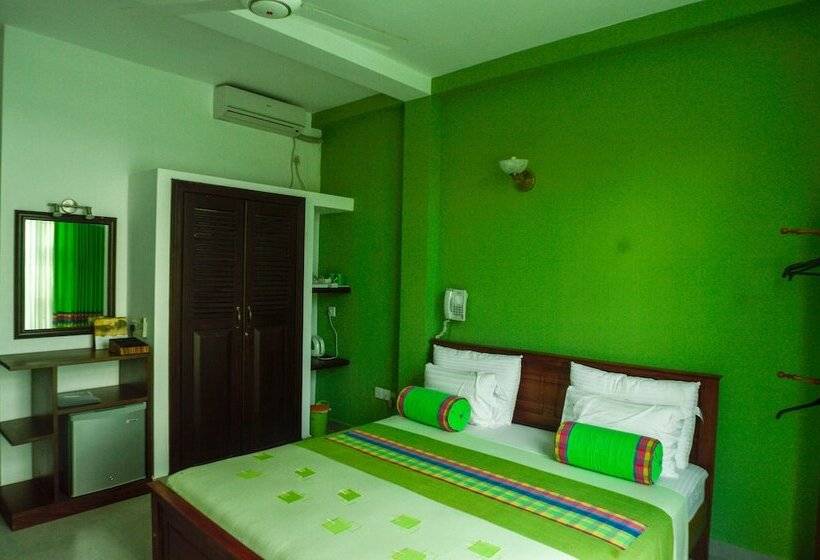 اتاق استاندارد, Villa Baywatch Rumassala