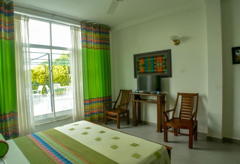 اتاق استاندارد, Villa Baywatch Rumassala