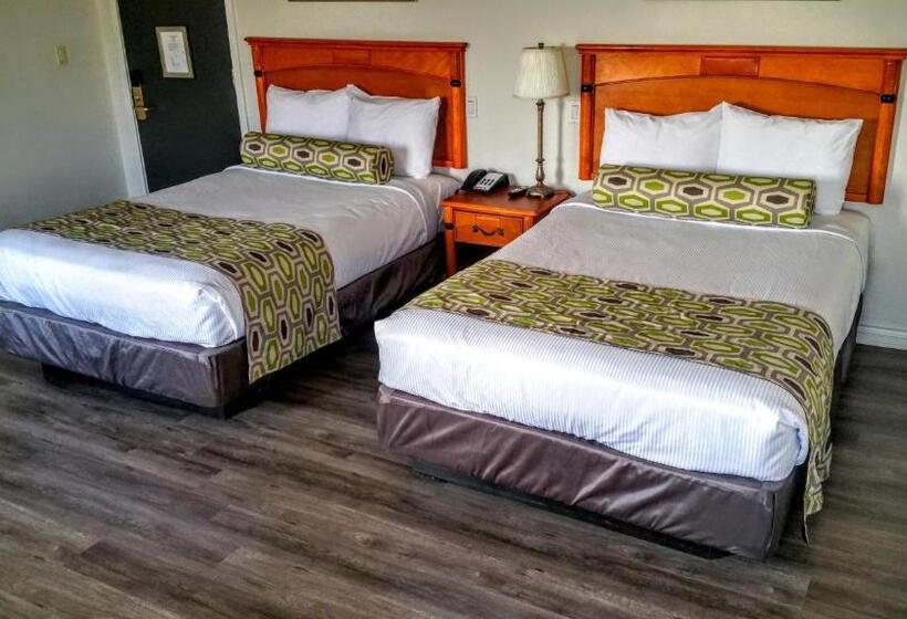 Номер Deluxe, Jewel City Inn