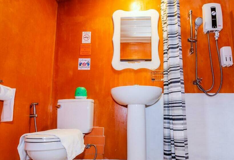 اتاق استاندارد, Retro Box Hotel Chumphon