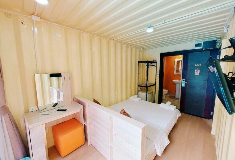 اتاق استاندارد, Retro Box Hotel Chumphon