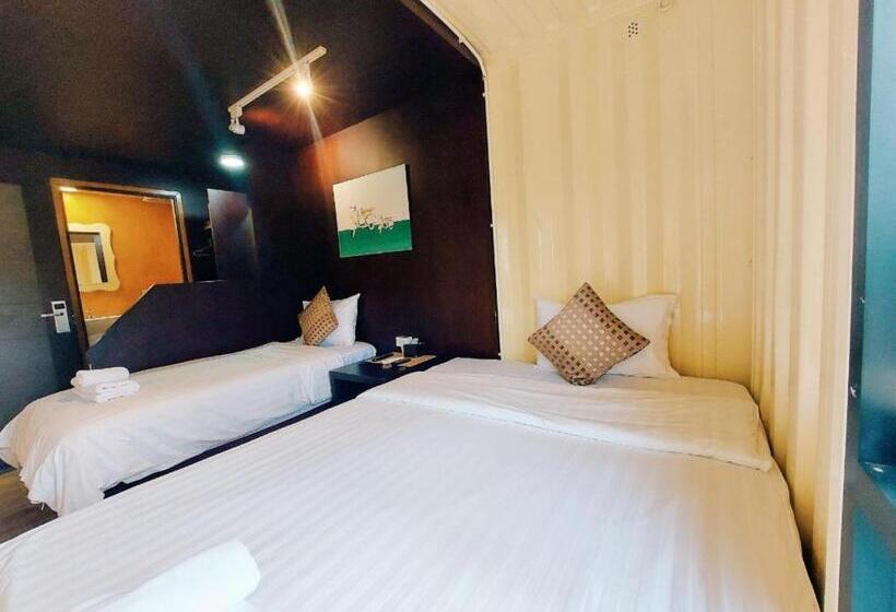 اتاق استاندارد, Retro Box Hotel Chumphon