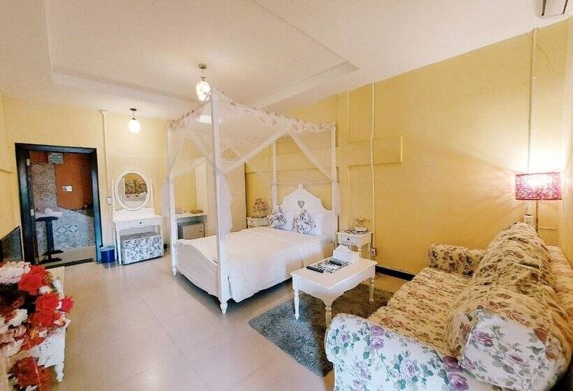سوییت, Retro Box Hotel Chumphon