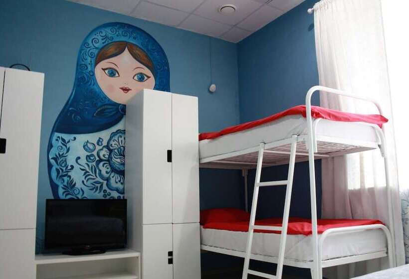 家庭间, Sky Hostel