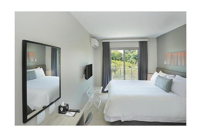 Номер Executive, The Capital On Bath