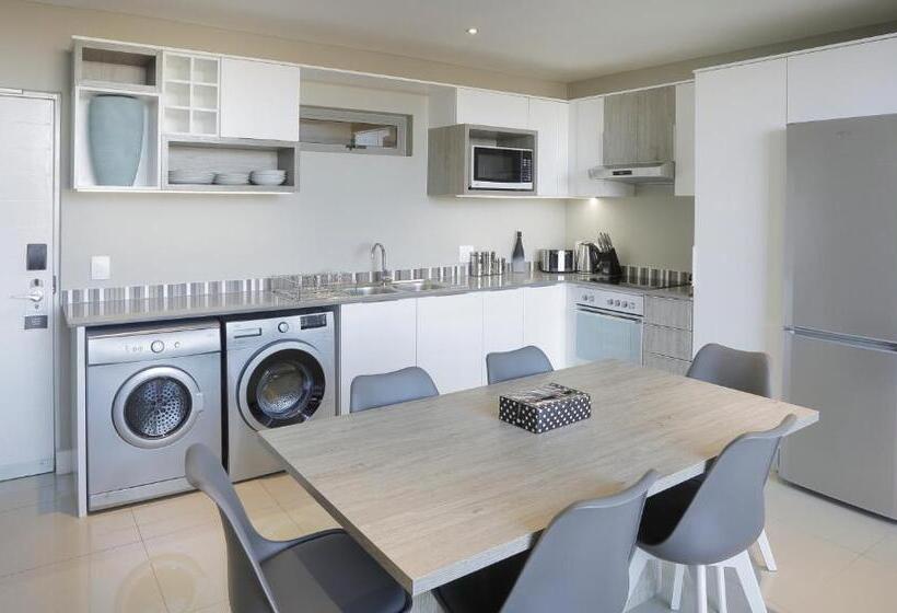 דירת פנטהאוז 2 חדרי שינה, The Capital On Bath