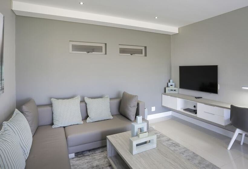 דירת פנטהאוז 2 חדרי שינה, The Capital On Bath