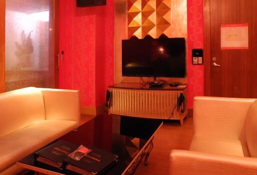 اتاق لوکس, Color Motel