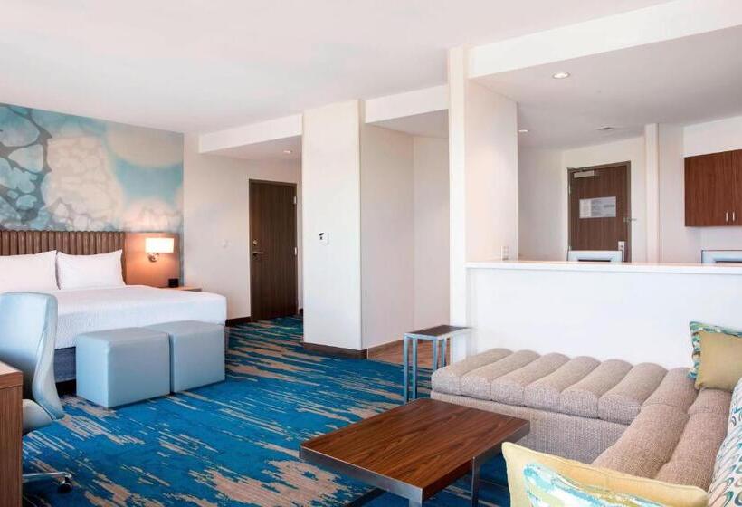 Люкс Кровать Кинг, Courtyard By Marriott Faro Blanco Resort