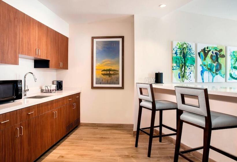 Студия Стандарт Двуспальная Кровать, Courtyard By Marriott Faro Blanco Resort