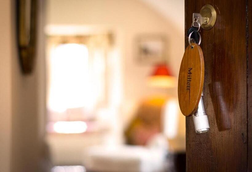 キングサイズベッドのスタンダードルーム, Abbots Grange Manor House