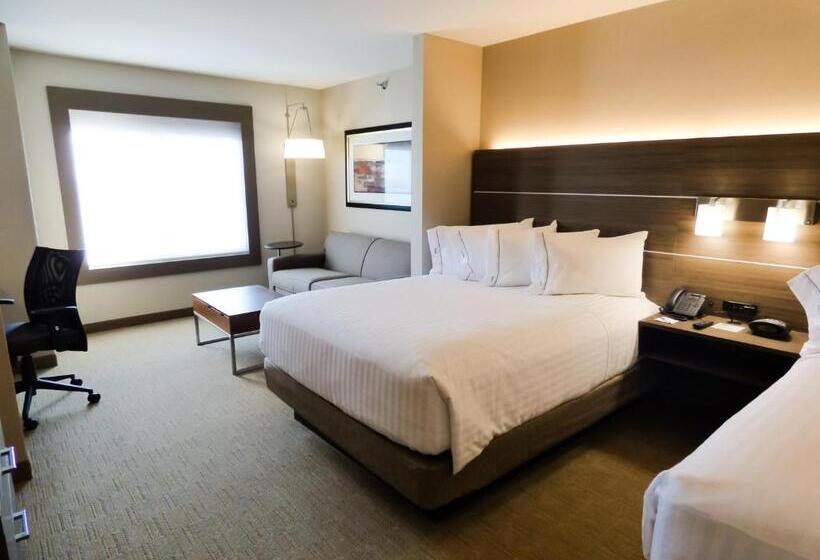 Номер Deluxe Адаптированный для Инвалидов, Holiday Inn Express & Suites Plymouth   Ann Arbor Area, An Ihg