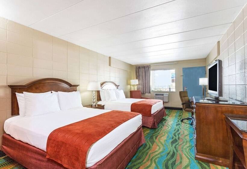Номер Стандарт 2 Двуспальные Кровати, Howard Johnson By Wyndham Virginia Beach At The Beach