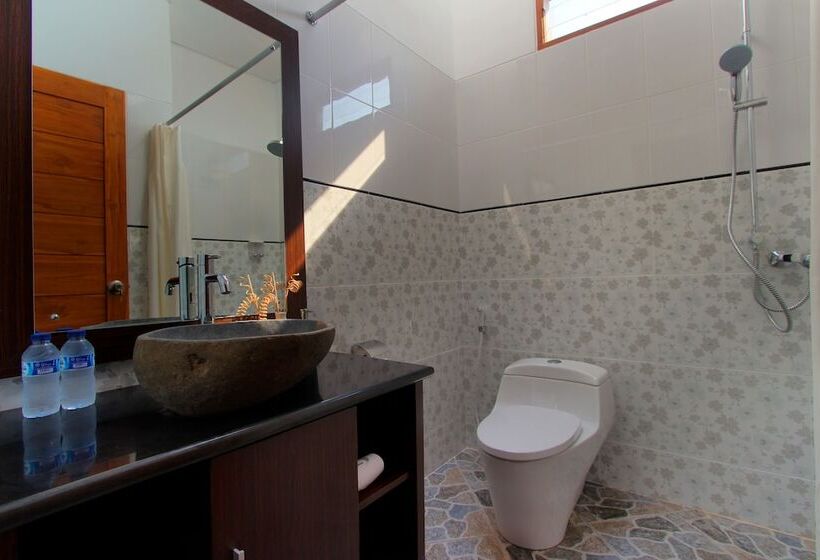 Вилла 3 Спальни с Бассейном, Lotus Tirta Seminyak