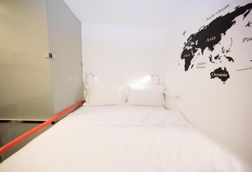 اتاق اکونومی با حمام مشترک, Sleepbox Hostel