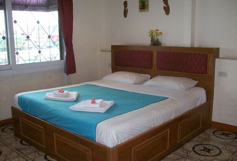 غرفة قياسية, Chaiyapoon Inn