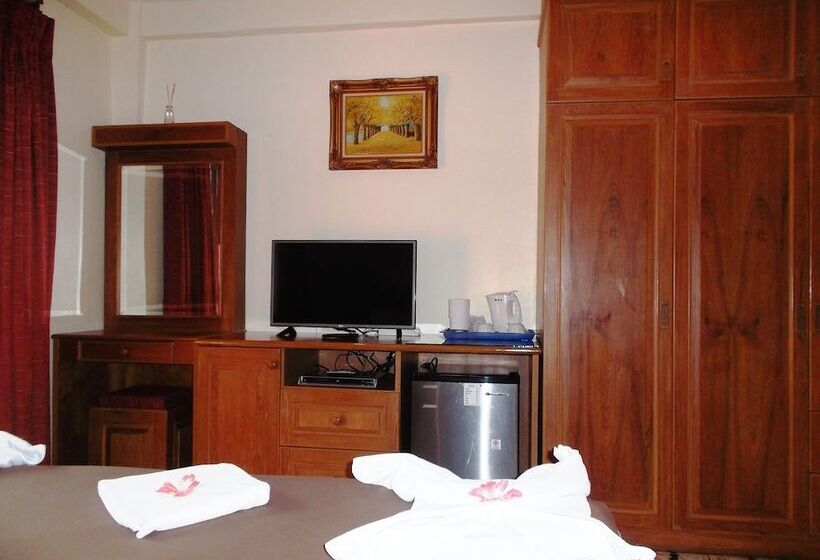 غرفة ديلوكس, Chaiyapoon Inn