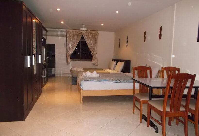 غرفة عائلية, Chaiyapoon Inn