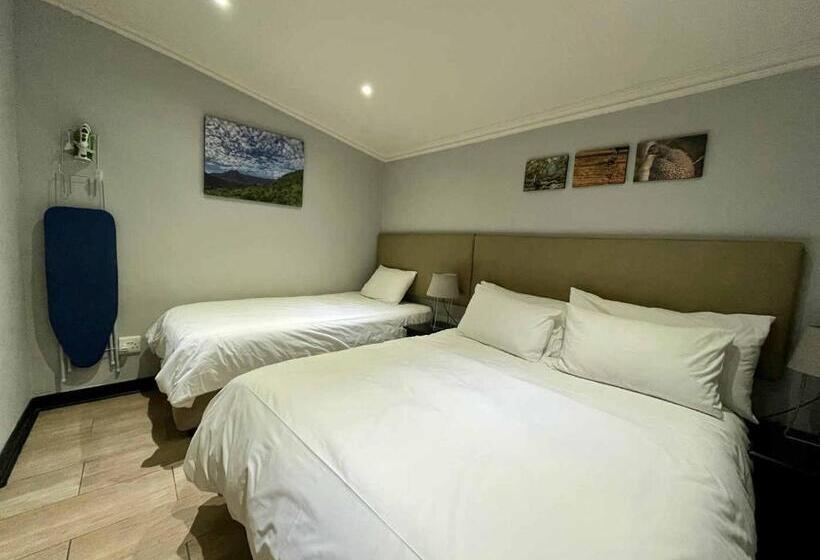 اتاق استاندارد سه نفره, Ilanda Guest House