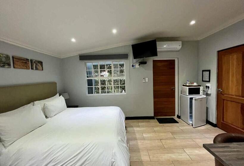 اتاق استاندارد سه نفره, Ilanda Guest House