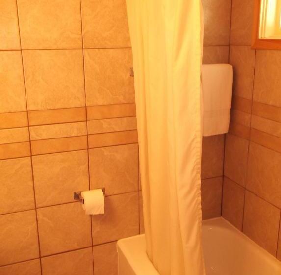 带2个双人床的标准工作室, Auberge Mountain View Inn