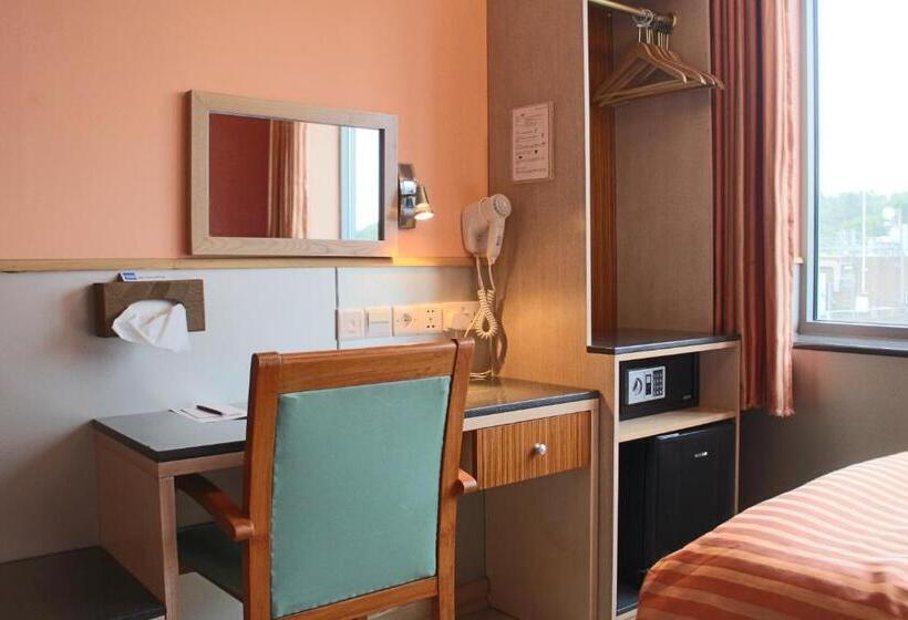 Номер Стандарт, Eurotraveller Hotel   Premier   Harrow