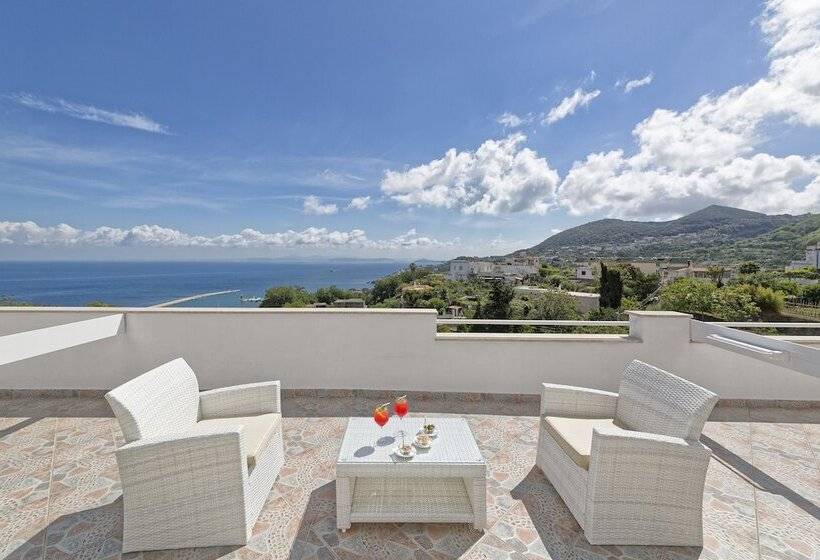 اتاق سوپریور با چشم‌انداز دریا, Villa D'orta