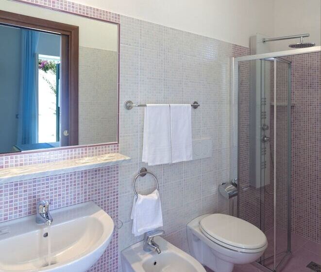 اتاق سوپریور با چشم‌انداز دریا, Villa D'orta