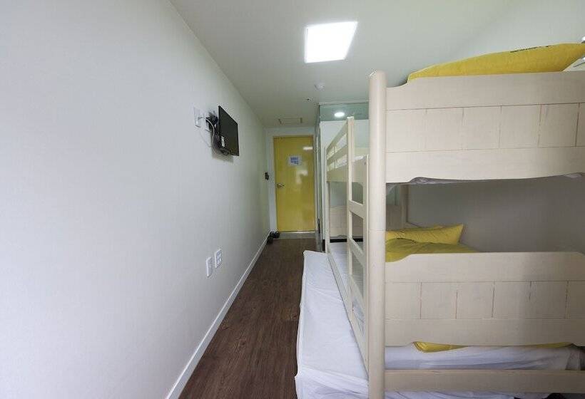 标准三人间, 24 Guesthouse Myeongdong Town