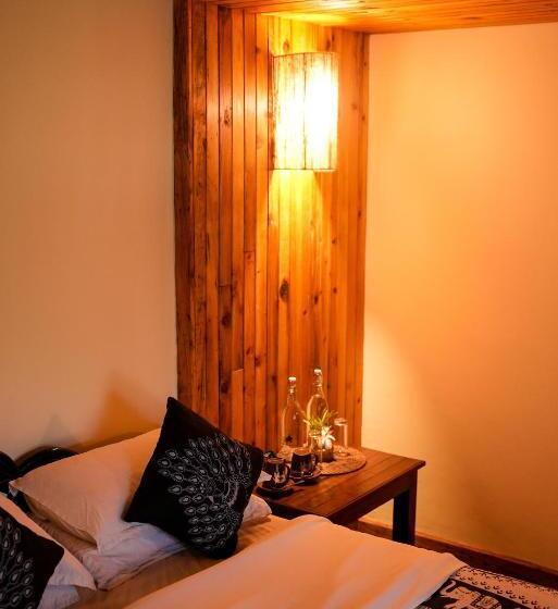 اتاق لوکس یک تخته, Sapana Village Lodge