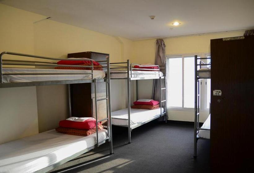 Кровать в Общей Комнате, 790 On George Backpackers