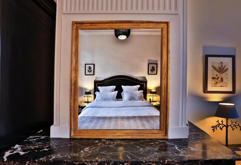 Номер Deluxe, Hôtel De La Villeon