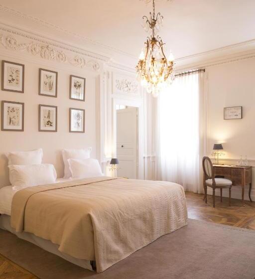 Люкс Престиж, Hôtel De La Villeon