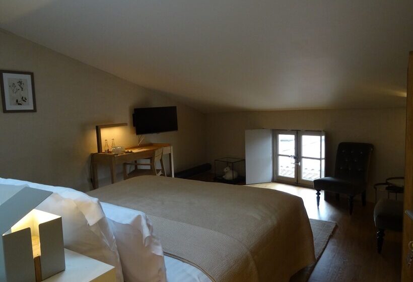 Номер Комфорт, Hôtel De La Villeon