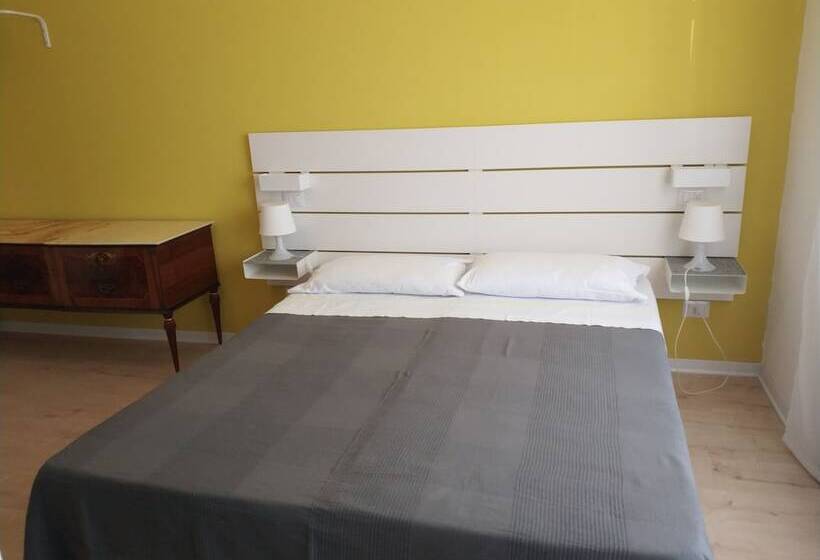 スタンダードトリプルルーム, B&b Via Nazionale