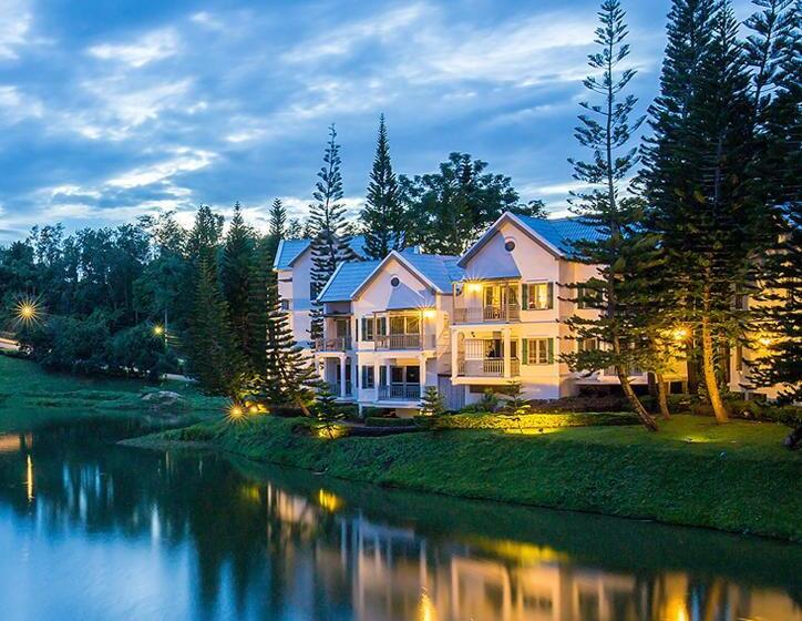 اتاق خانوادگی, Brookside Valley Resort