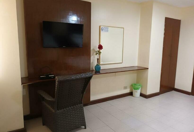 Номер Deluxe, Mactan Pension House