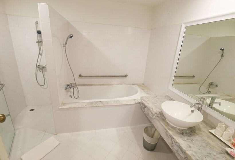 Mini Suite, Kensington English Garden Resort Khaoyai