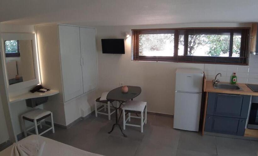 Студия Стандарт, Artemis Village Apartments & Studios