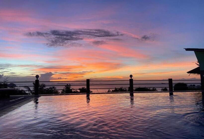 Triple Room Sea View, Golden Hill Resort