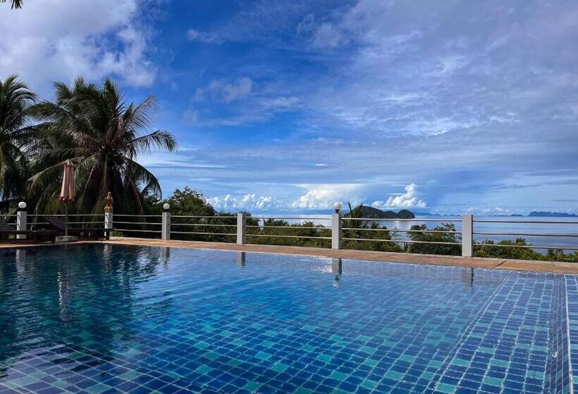 家族用バンガロー, Golden Hill Resort