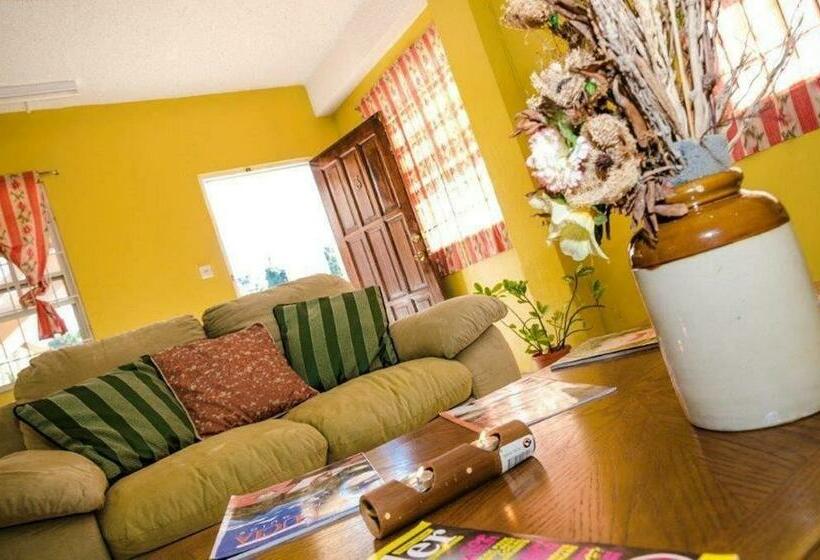 آپارتمان 2 خوابه, Aanola Villas